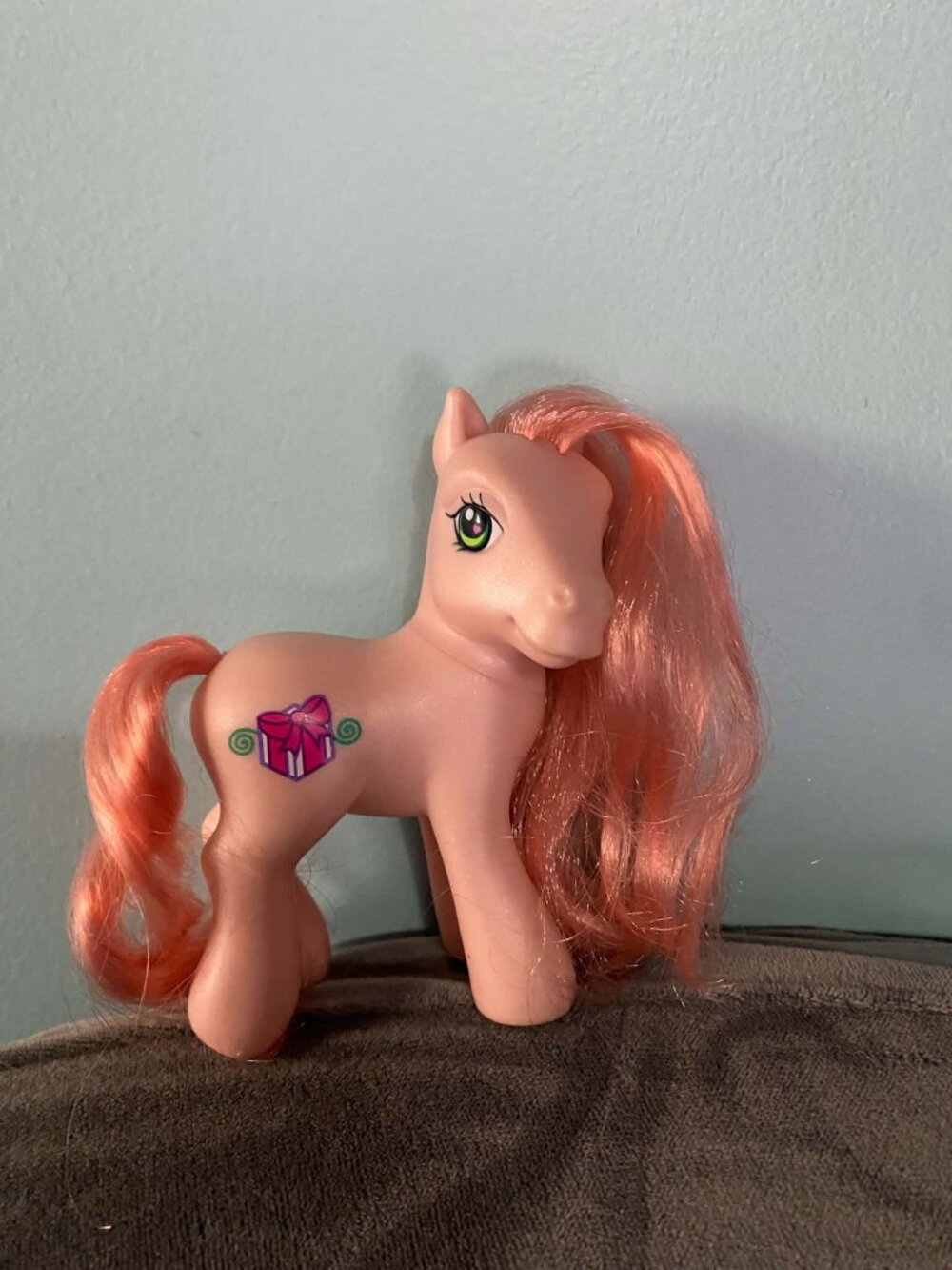 My Little Pony G3 Sno Glo 2002 Peach/Pink Purple Gift Box Pink Ribbon